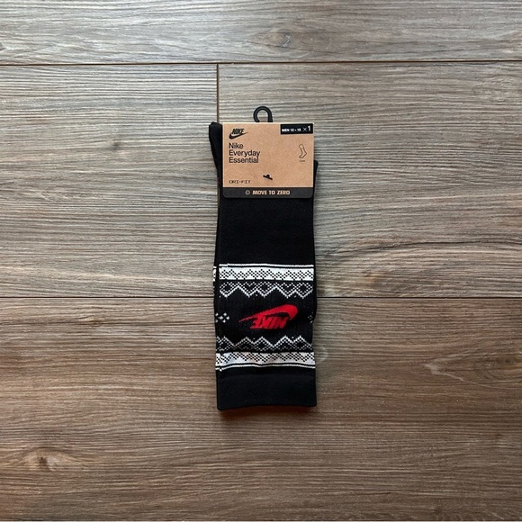 Nike | XL Socks in Black/Red (OS) - Picture 2 of 9
